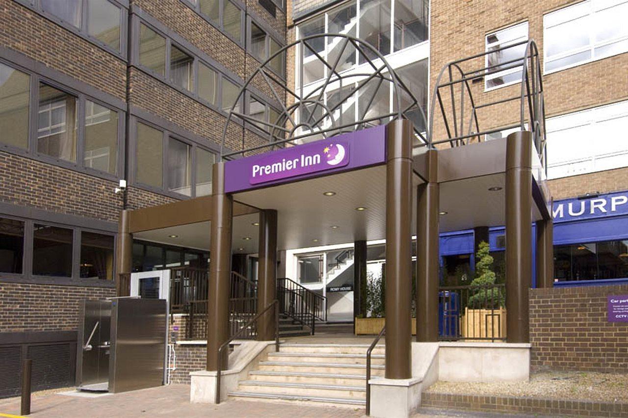 Premier Inn Brentwood Kültér fotó